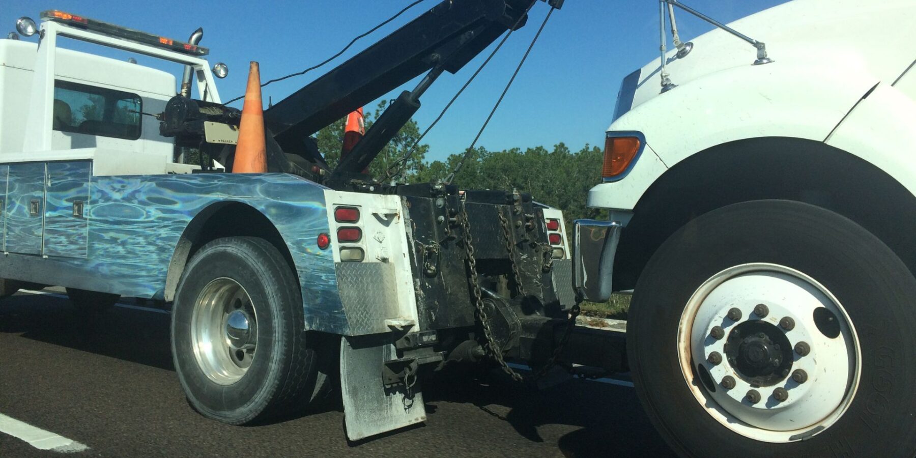 How a Skilled Truck Accident Lawyer in Goodyear Can Help You After a Crash