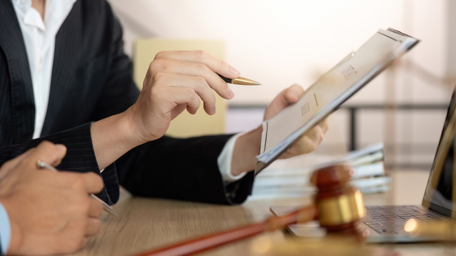 South Phoenix Car Crash Leaves One Dead, Impaired Driver Hospitalized