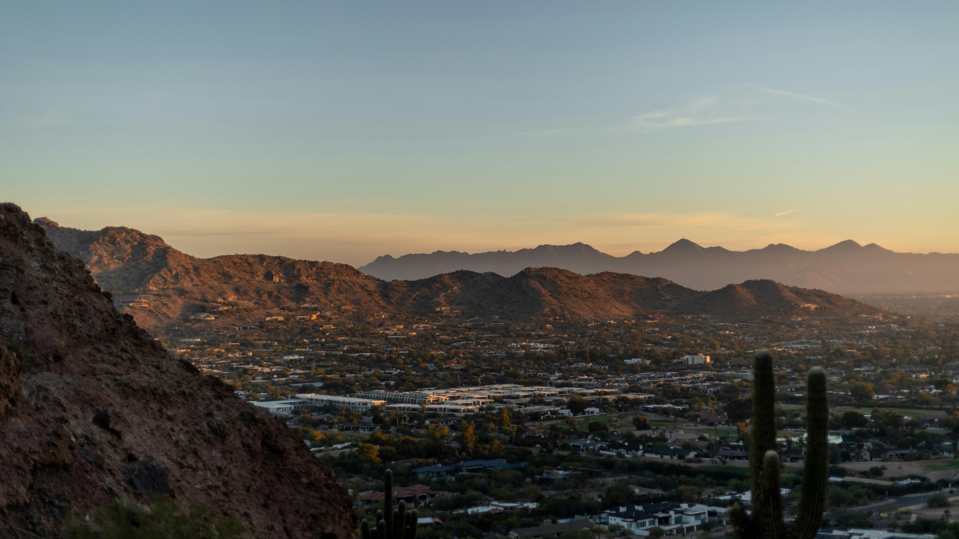 South Phoenix Car Crash Leaves One Dead, Impaired Driver Hospitalized