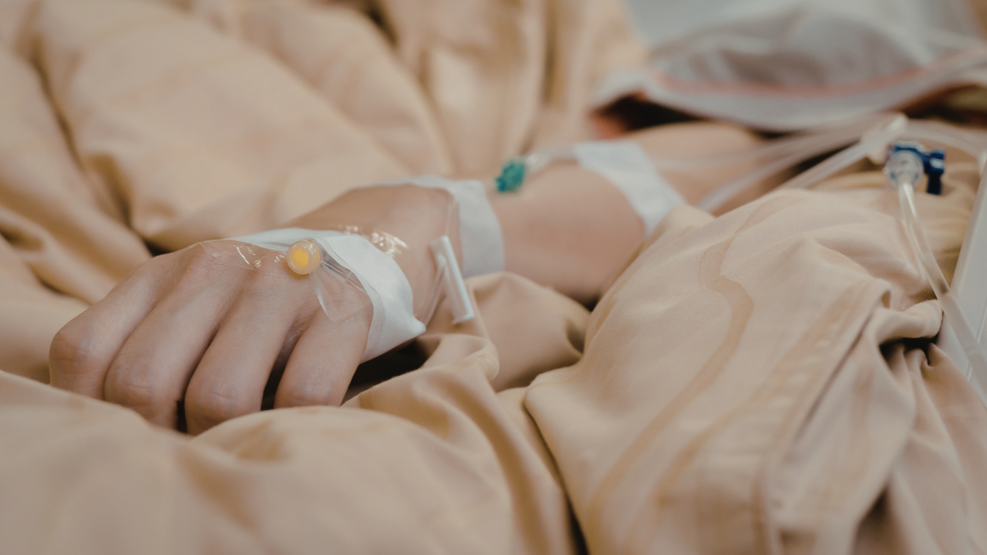 Police Officer Hospitalized After Involvement in Tucson Crash With Box Truck 