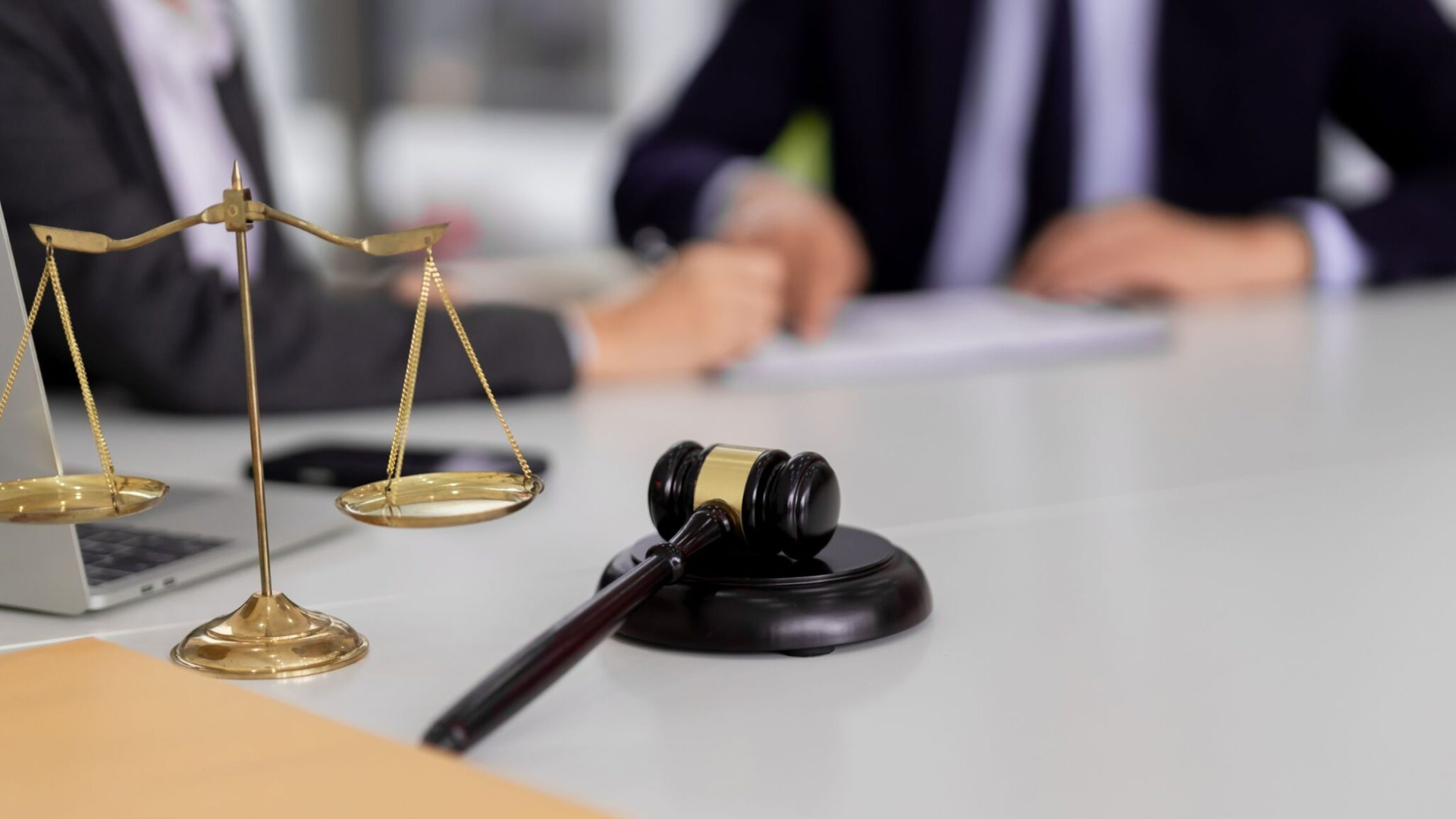 Why Legal Representation Matters After a Wittmann Semi-Truck Crash