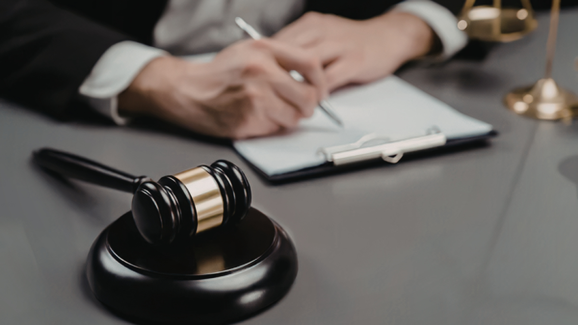 How Truck Accident Attorneys in Arizona Respond to a Serious Semi-Truck Crash