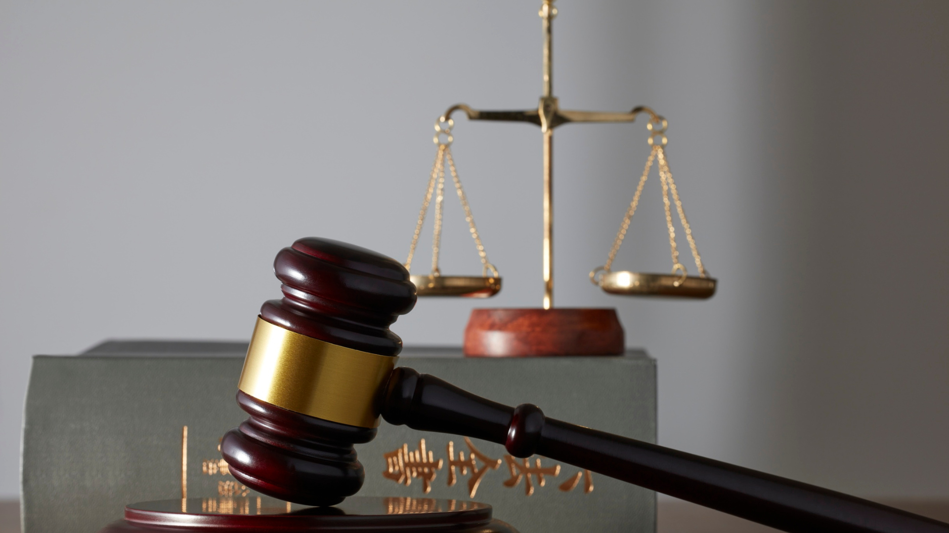 Why Strong Legal Representation Matters After a Pileup Crash in Phoenix